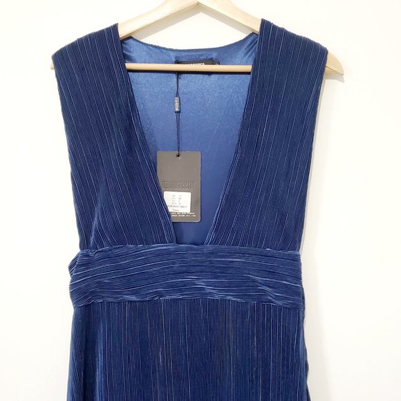 Missguided Prom Formal Gown Size 8 Navy-worn once - Picture 4 of 7